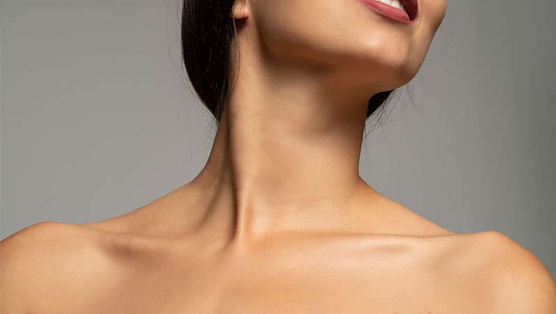 Tratamiento para cuidar y rejuvenecer cuello y escote