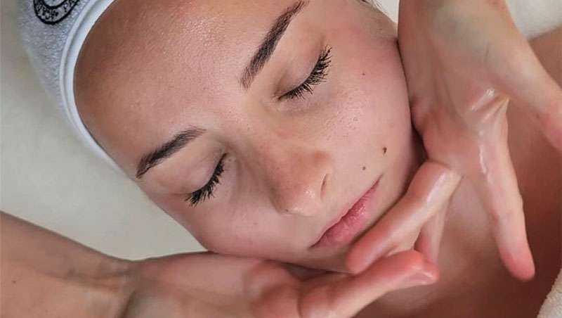 Exclusiva formación en masaje lifting facial japonés Kobido, de la mano de Sublime Oils y la Académie des Facialistes